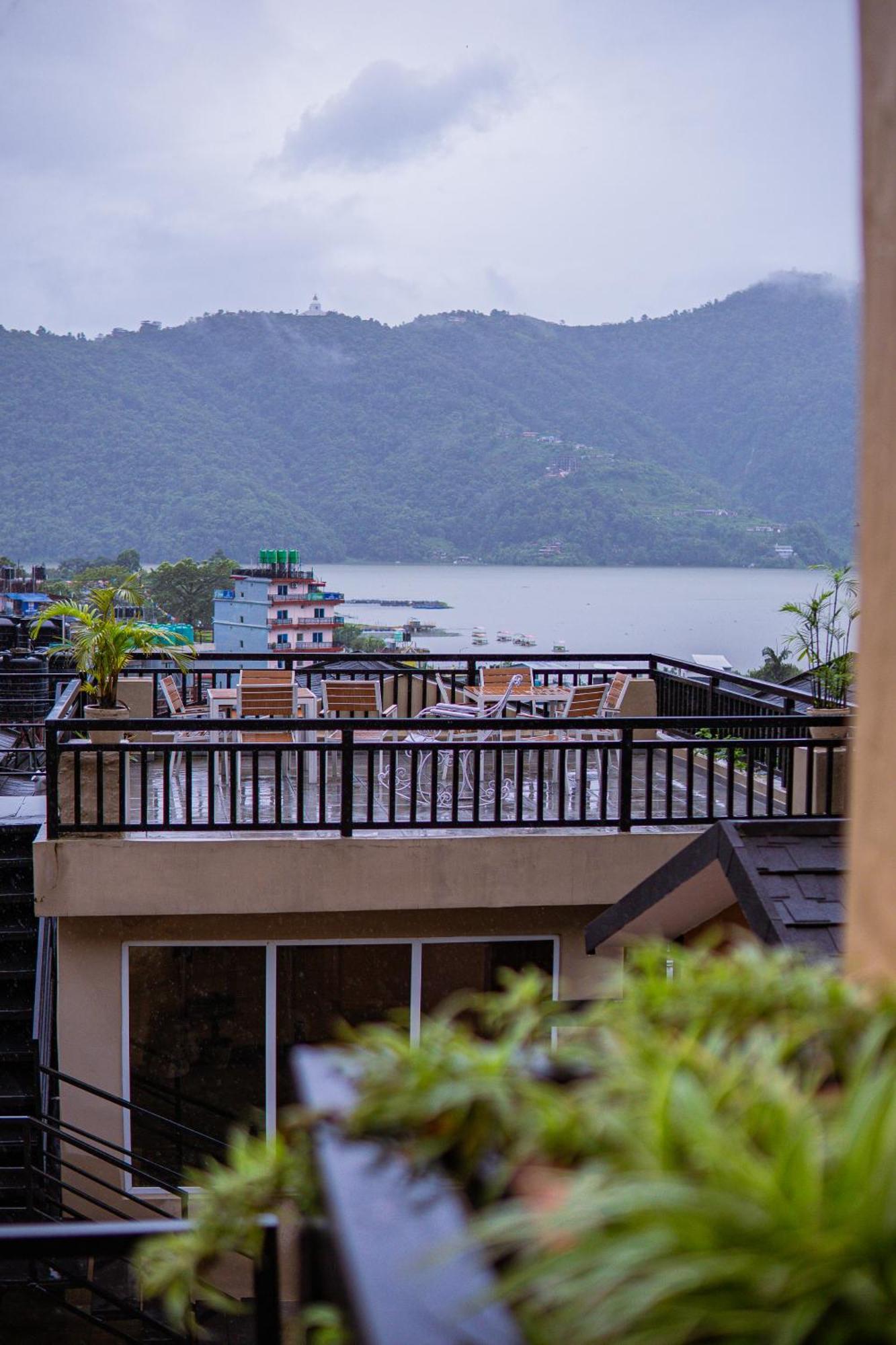 Pokhara Boutique Hotel Bagian luar foto