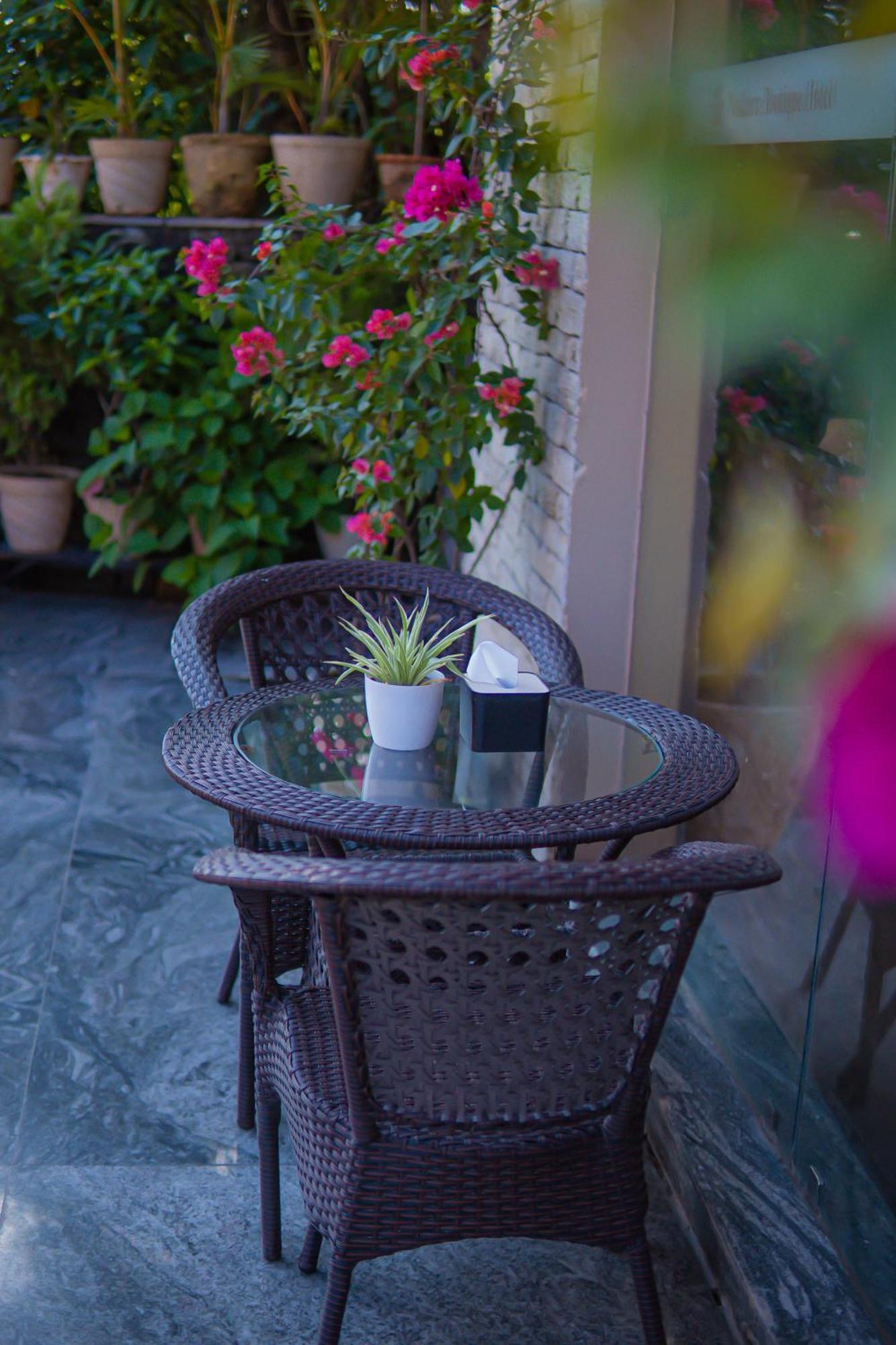 Pokhara Boutique Hotel Bagian luar foto