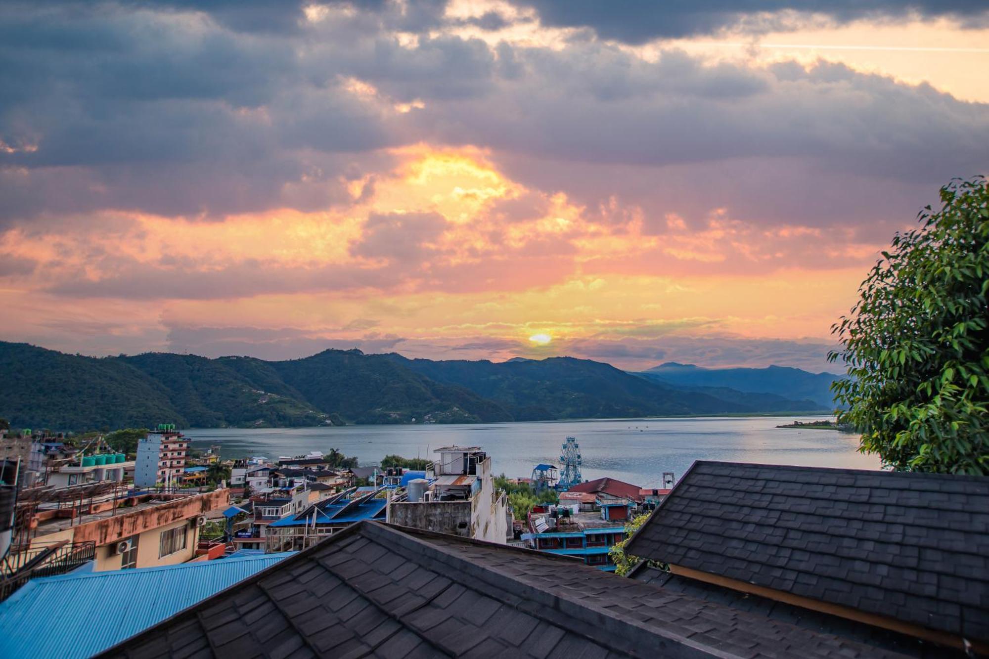 Pokhara Boutique Hotel Bagian luar foto