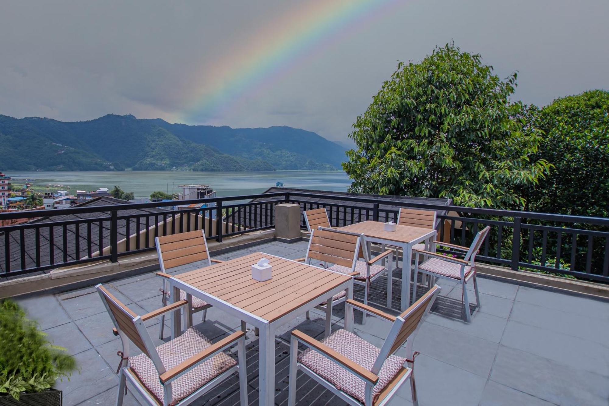 Pokhara Boutique Hotel Bagian luar foto